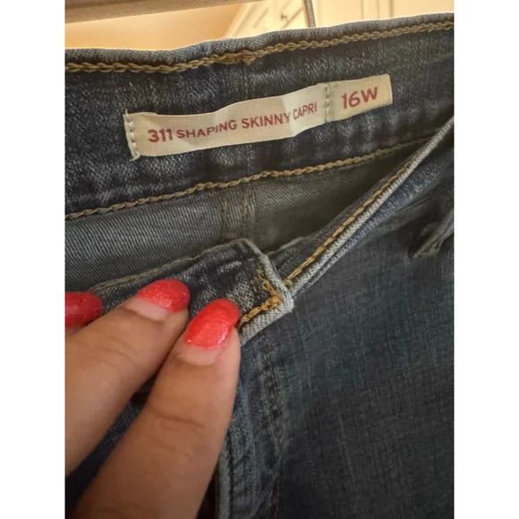 Levis Strauss & Co 311 Capri- 16W - Picture 7 of 14